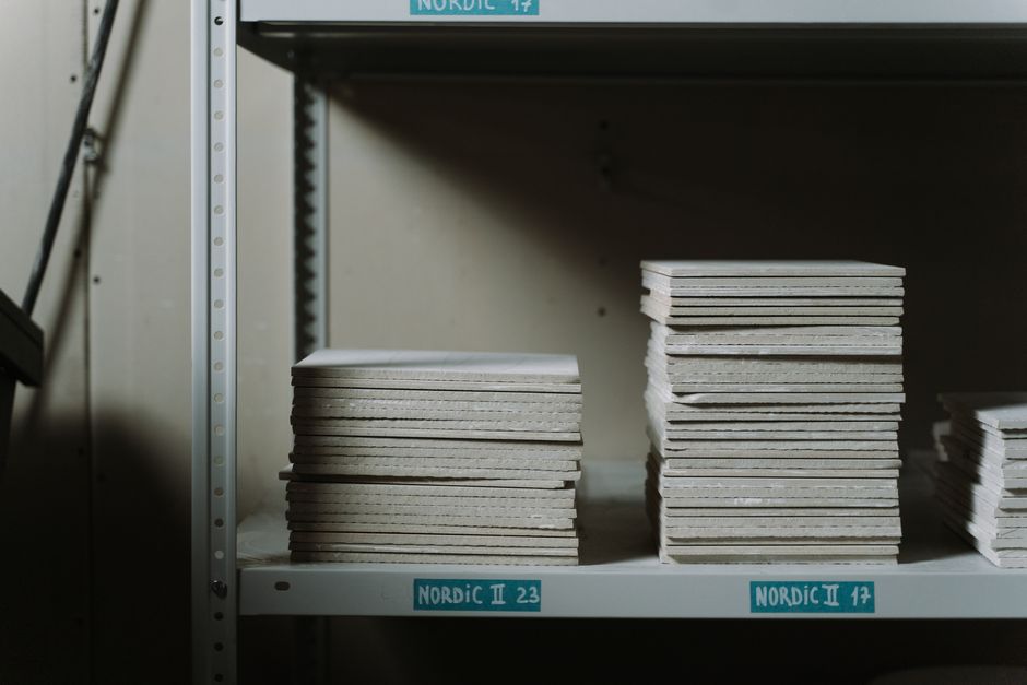 Ceramic tiles and tableware in an export warehouse